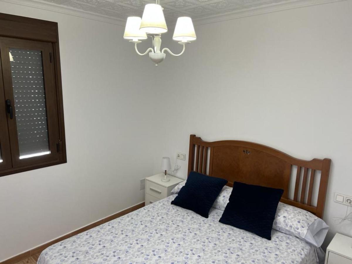 Agradable Casa Familiar En Pliego. Apartman Kültér fotó